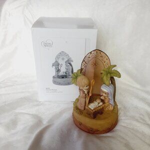 Precious Moments "O Holy Night" Musical Nativity 20110